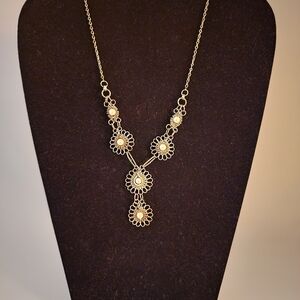 Elegant Gold Tone Floral Necklace